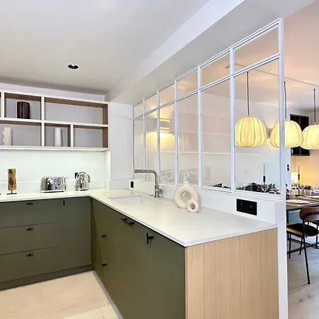 Spacious Luxembourg Garden Family Flat *