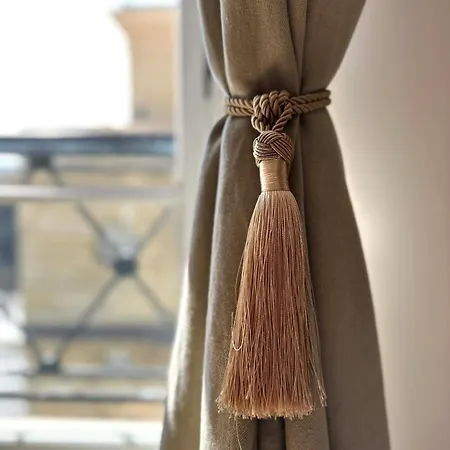 Saint Germain Des Pres - Premium With Lift For 8