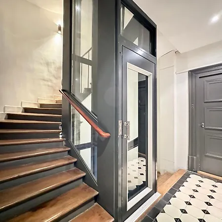 Spacious Luxembourg Garden Family Flat *
